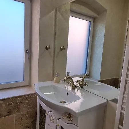 Dnt House 2 3* Крайова